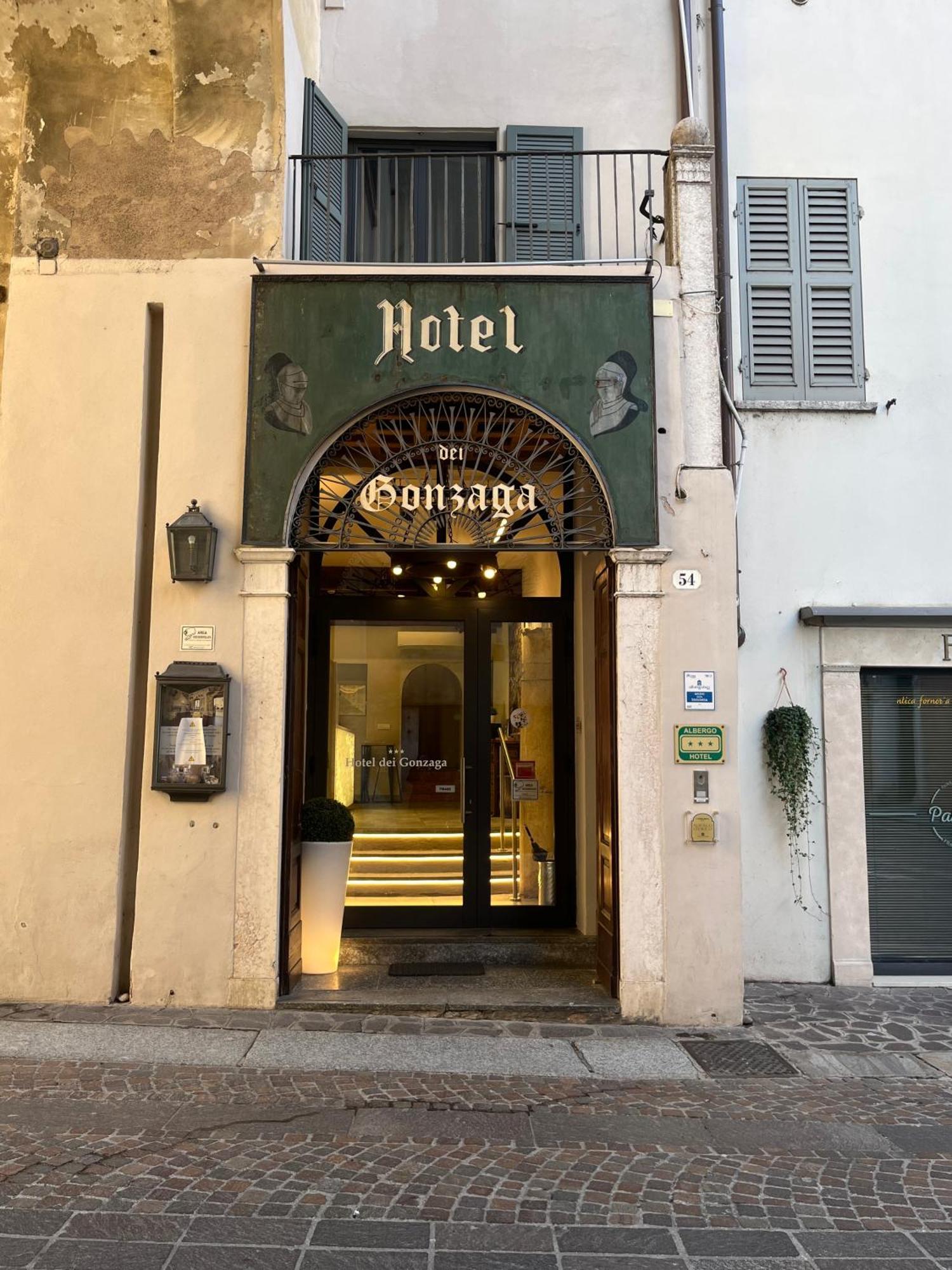 得宜格萨阁酒店 曼托瓦 外观 照片
